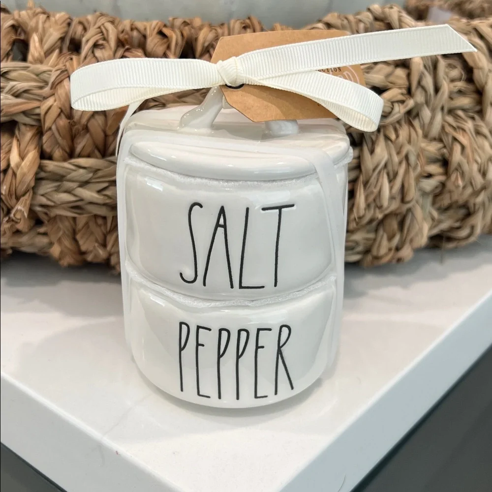 Cute.Rae Dunn SALT - PEPPER.